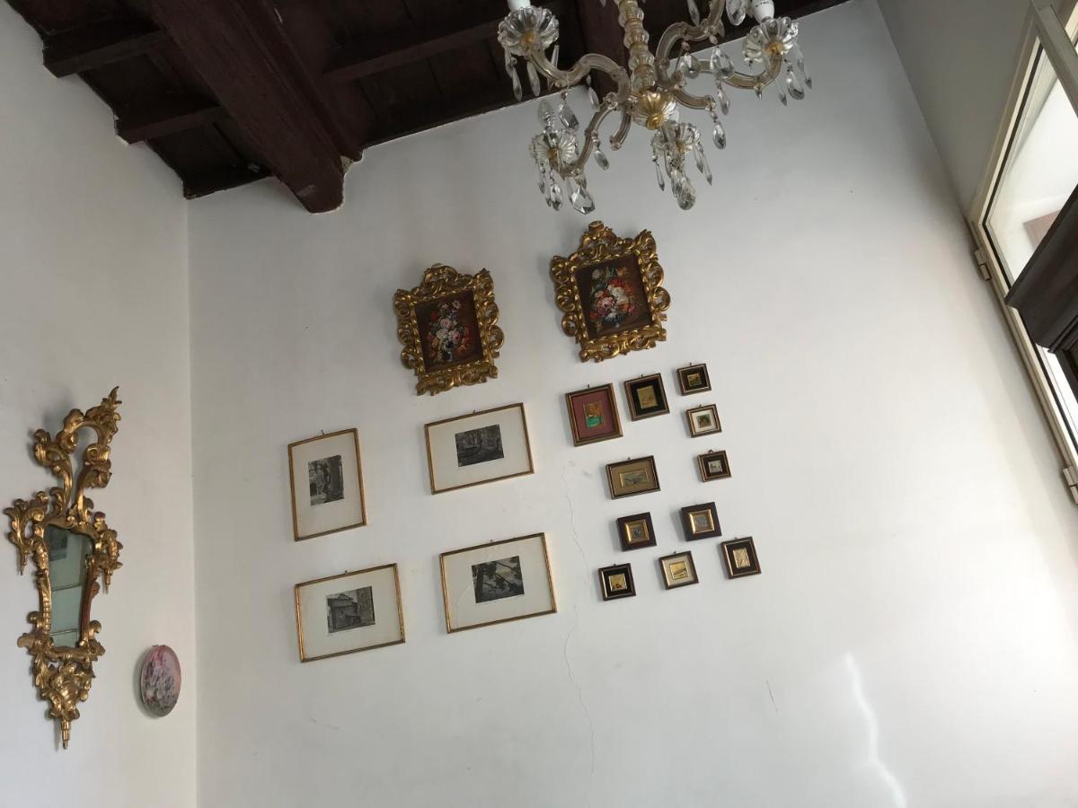 For Rent In Trastevere Alloggio in famiglia Roma